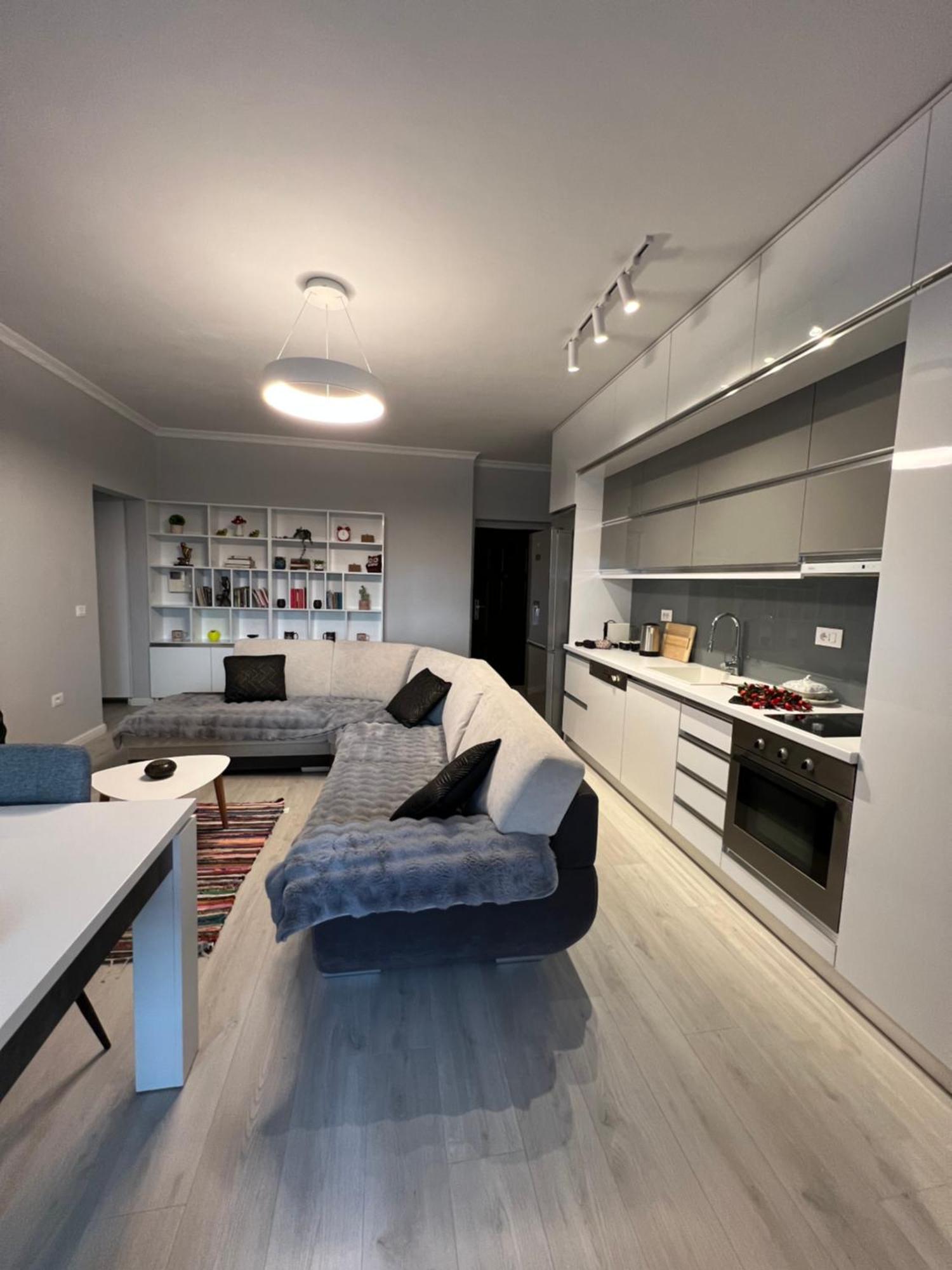 Tirana Gallery Apartment - City Center View Екстериор снимка